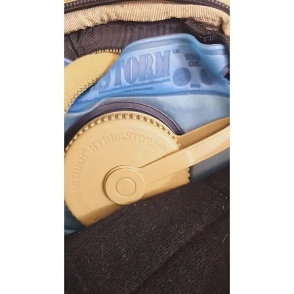 Hydrastorm hydration backpack - Picture 3 of 5